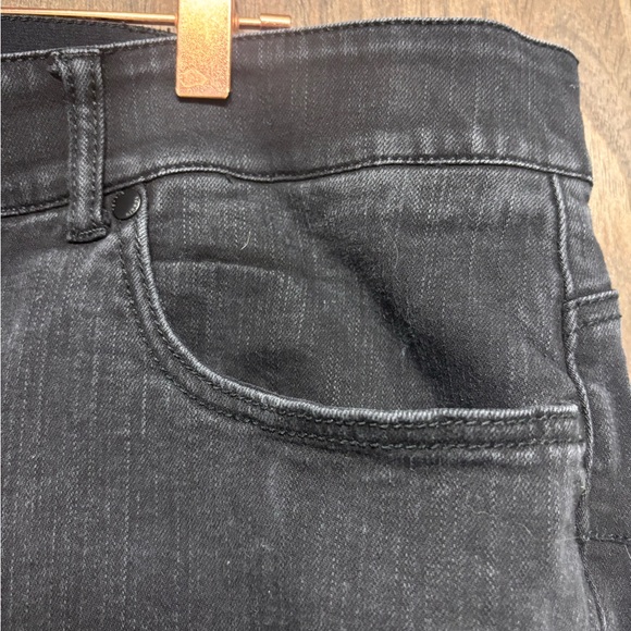 Torrid Bombshell Skinny Jeans Black Wash Size 24R Premium Stretch - Picture 4 of 11